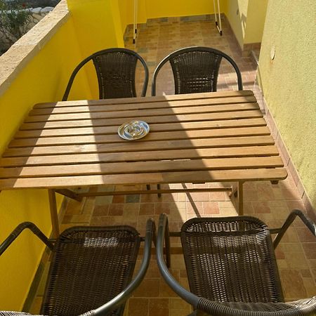 Miro Apartmani Ražanac Eksteriør bilde