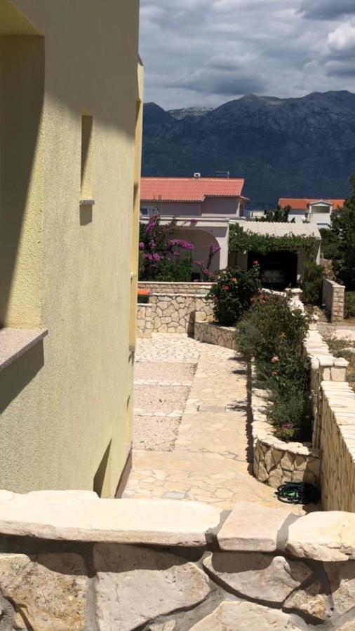 Miro Apartmani Ražanac Eksteriør bilde